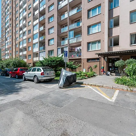 Near Aupark Apartment Košice