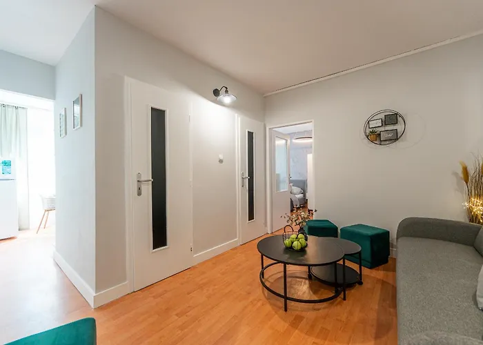 Near Aupark Appartamento